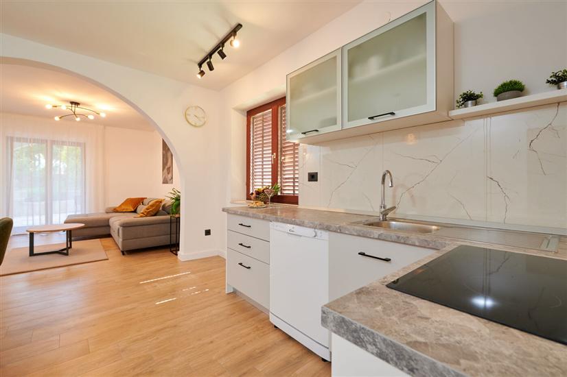 Apartment A1, for 5 persons