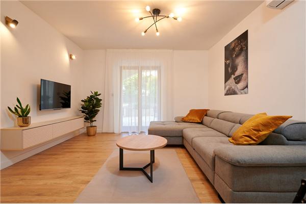 Apartment A1, for 5 persons