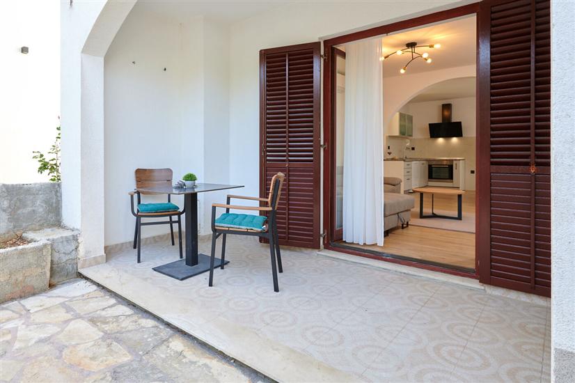 Apartment A1, for 5 persons