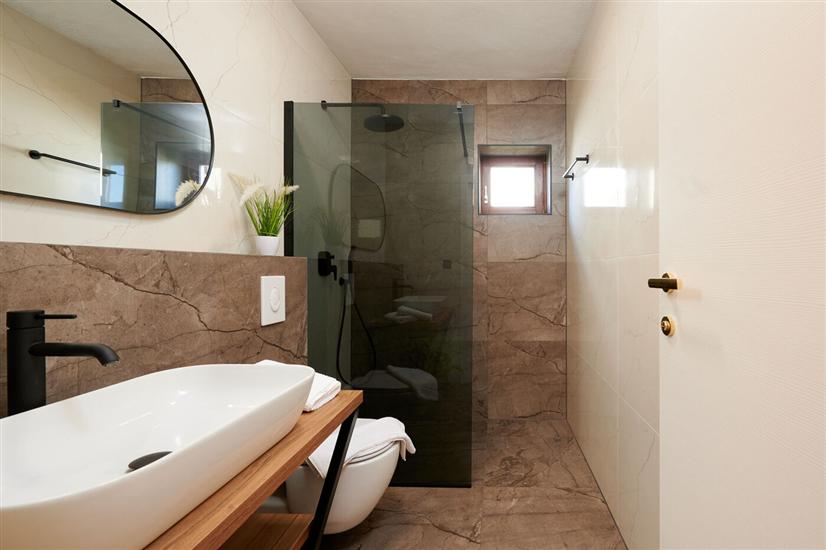 Apartment A1, for 5 persons