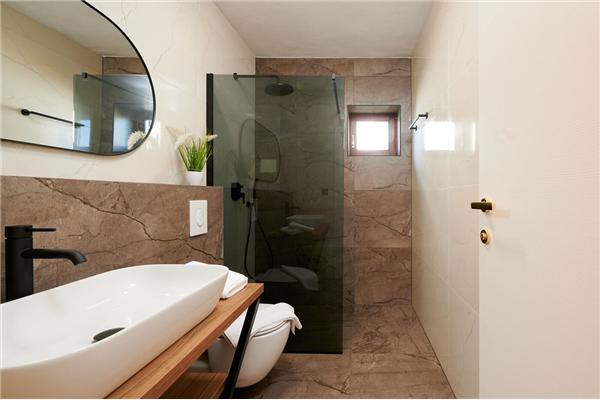 Apartment A1, for 5 persons