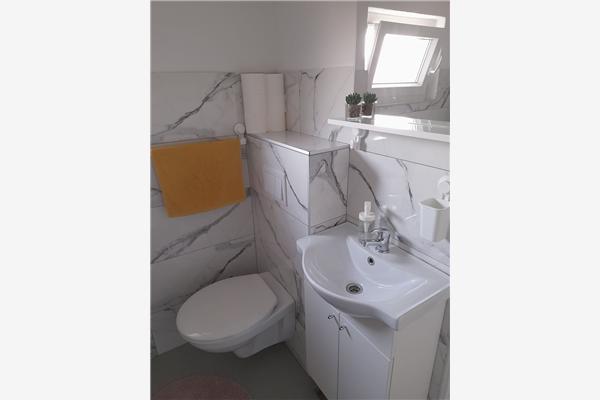 Apartment A6, for 5 persons