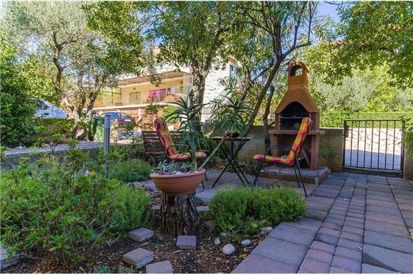 Apartment A1, for 6 persons