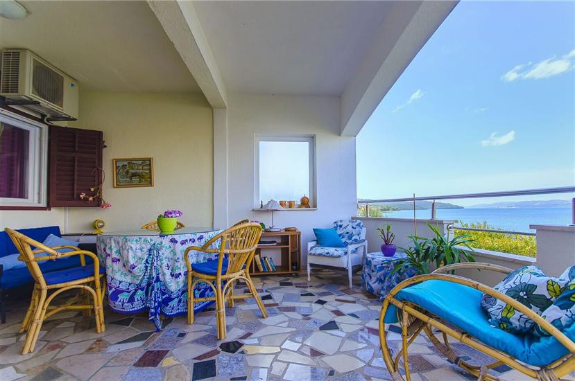 Apartment A1, for 5 persons