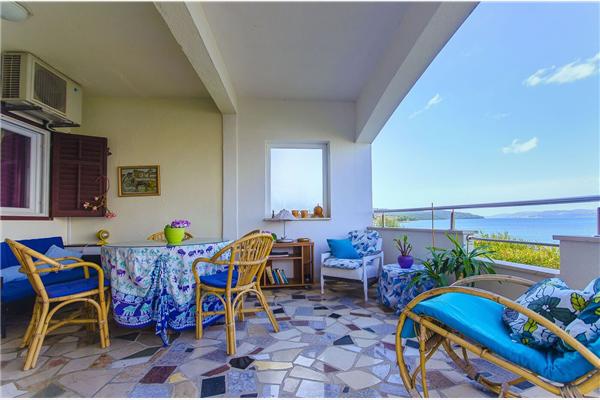 Apartment A1, for 5 persons