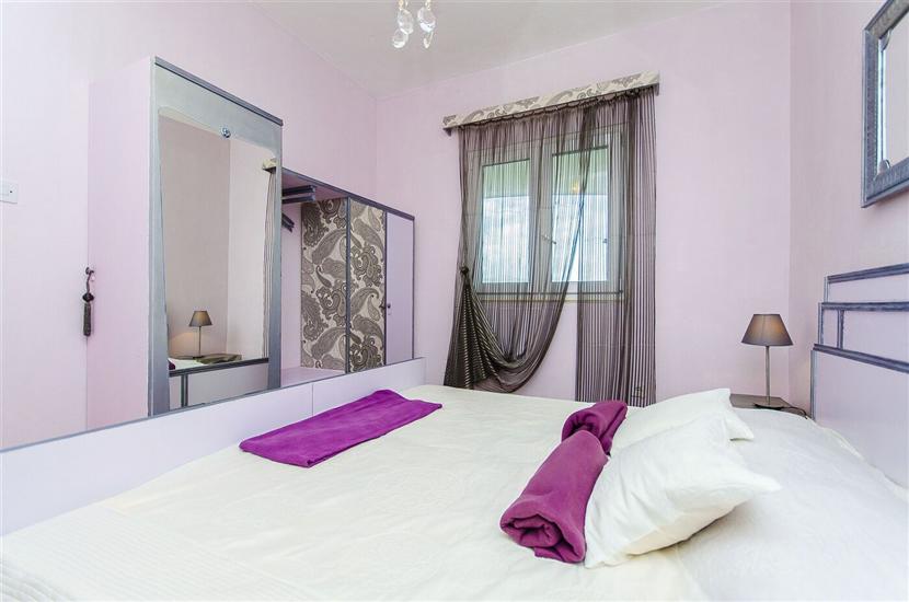 Apartment A1, for 5 persons