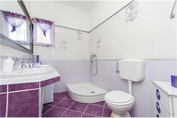 Apartment A1, for 5 persons