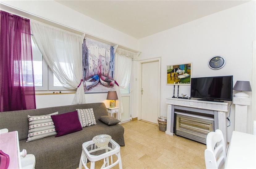 Apartment A1, for 5 persons