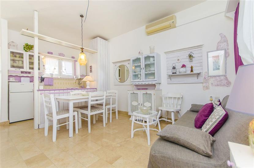 Apartment A1, for 5 persons