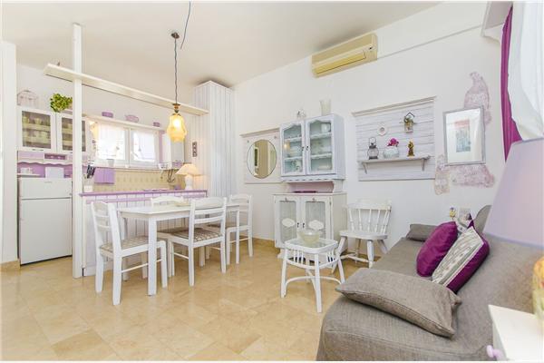 Apartment A1, for 5 persons