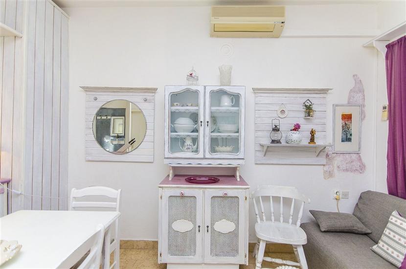 Apartment A1, for 5 persons