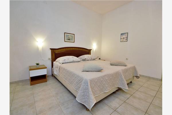 Apartment A1, for 7 persons