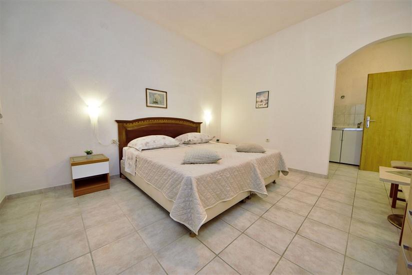 Apartment A1, for 7 persons