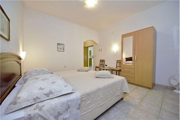 Apartment A1, for 7 persons