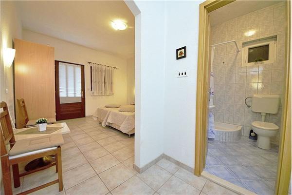 Apartment A1, for 7 persons