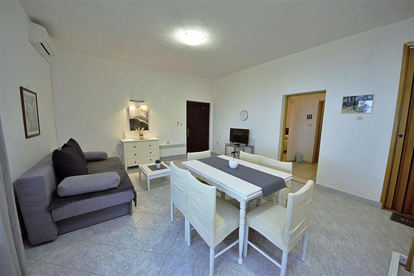 Apartment A1, for 7 persons