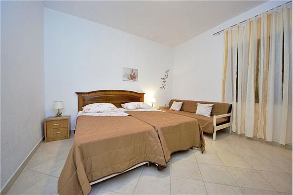 Apartment A1, for 7 persons