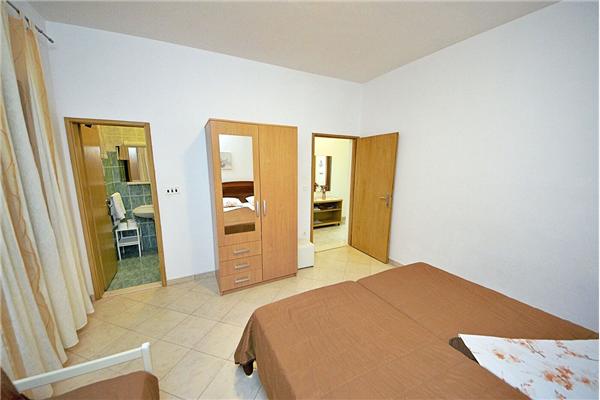 Apartment A1, for 7 persons