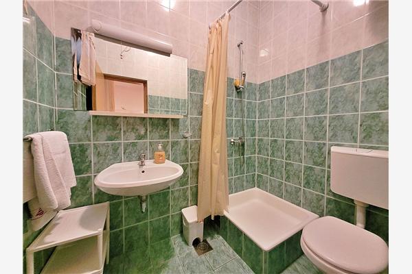 Apartment A1, for 7 persons