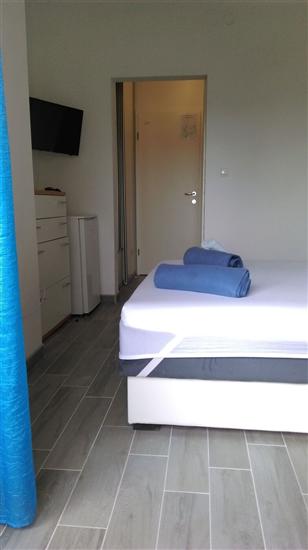Room S3, for 2 persons