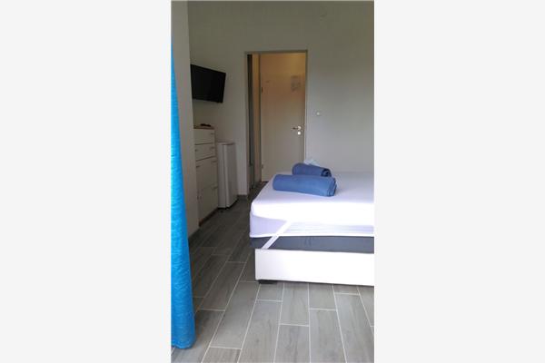 Room S3, for 2 persons