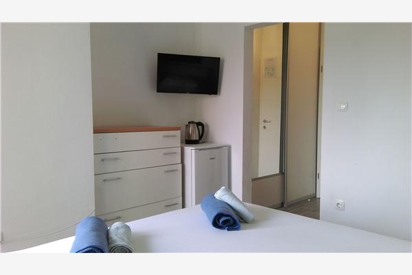 Room S3, for 2 persons