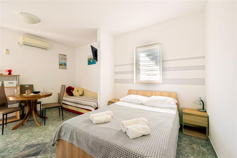 Apartment A1, for 3 persons