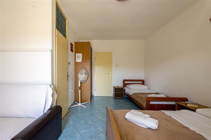 Apartment A2, for 7 persons