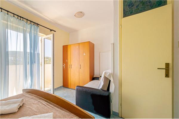 Apartment A2, for 7 persons