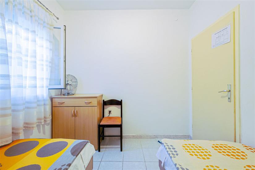 Apartment A2, for 7 persons
