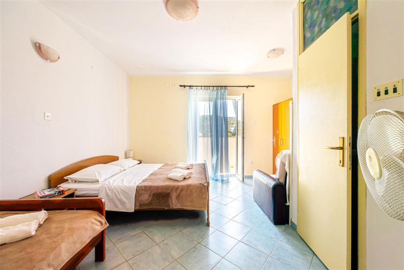 Apartment A2, for 7 persons