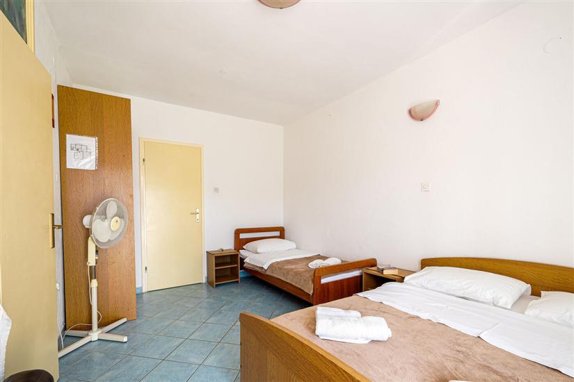 Apartment A2, for 7 persons
