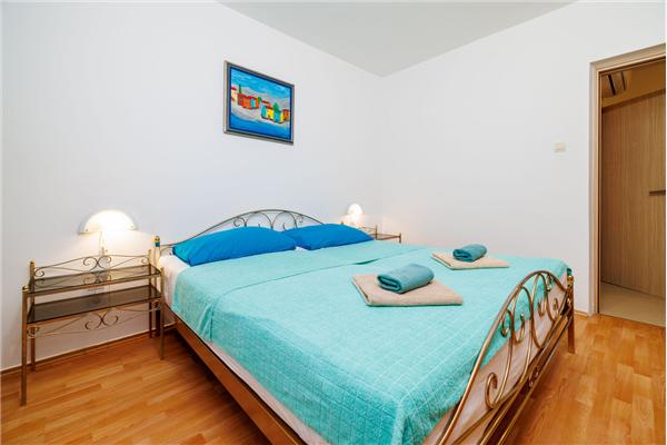 Apartment A1, for 6 persons