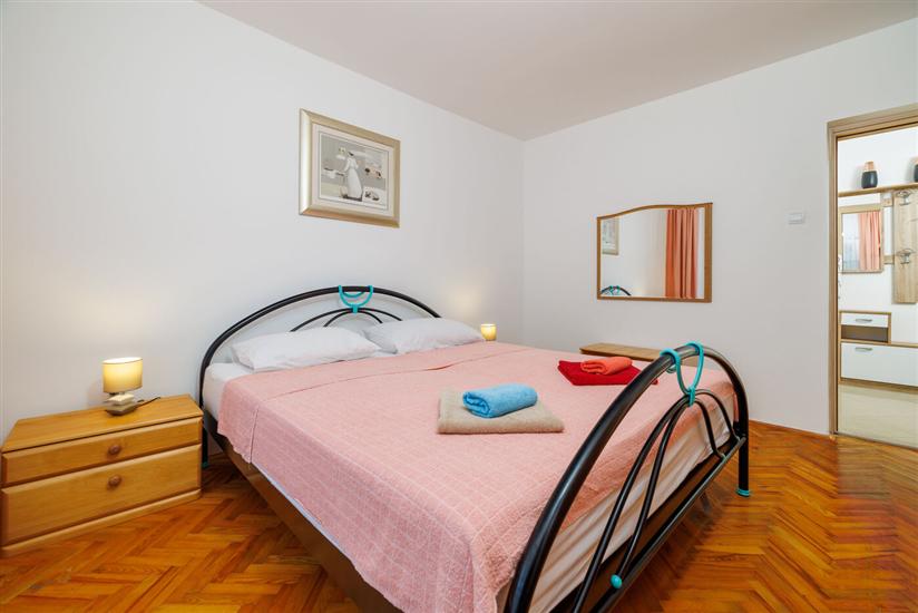 Apartment A1, for 6 persons