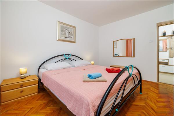 Apartment A1, for 6 persons