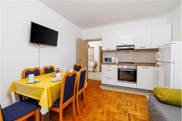 Apartment A1, for 6 persons