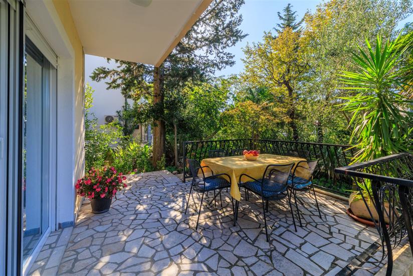 Apartment A1, for 6 persons