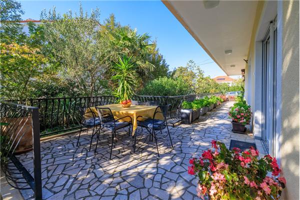 Apartment A1, for 6 persons