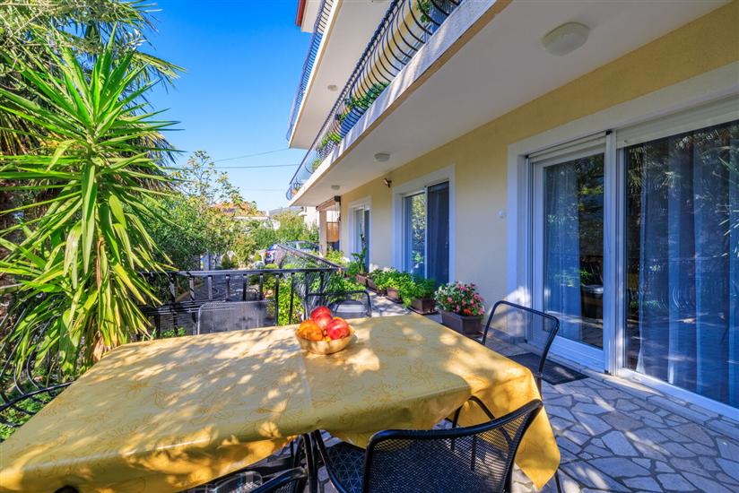 Apartment A1, for 6 persons