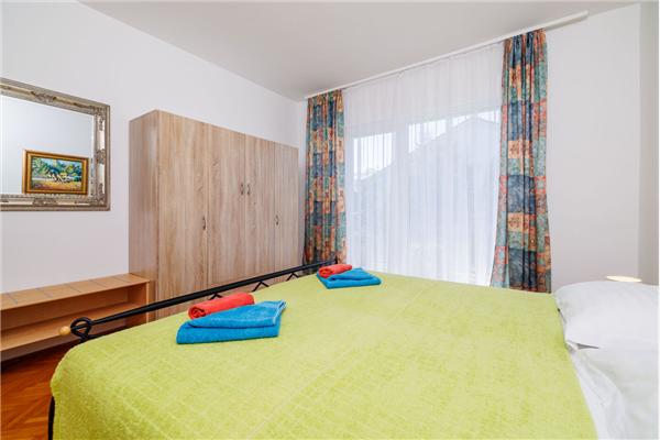 Apartment A2, for 10 persons