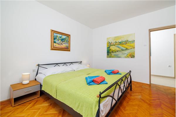 Apartment A2, for 10 persons