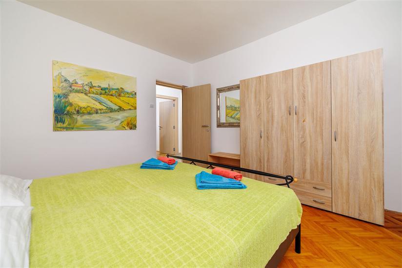 Apartment A2, for 10 persons