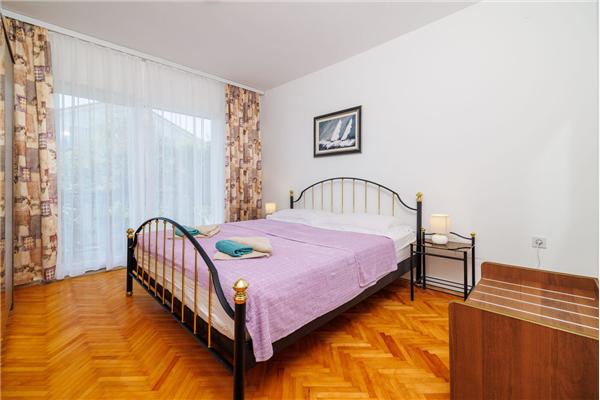 Apartment A2, for 10 persons