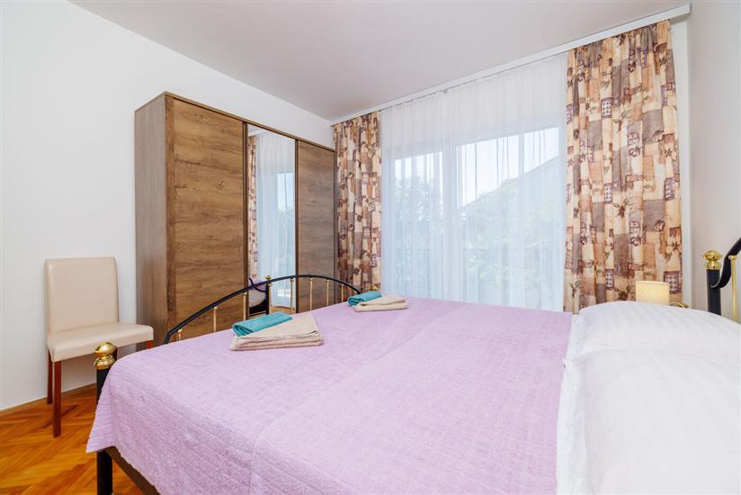 Apartment A2, for 10 persons