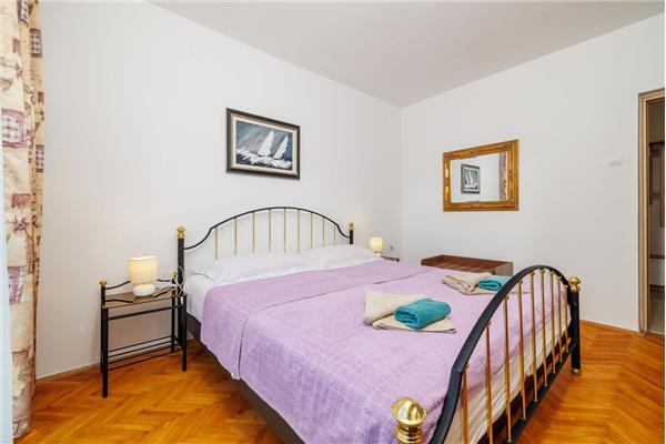 Apartment A2, for 10 persons