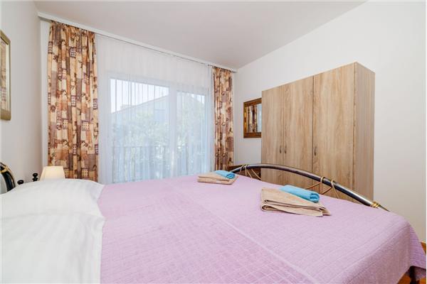 Apartment A2, for 10 persons