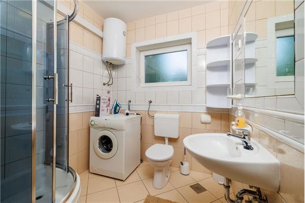 Apartment A2, for 10 persons