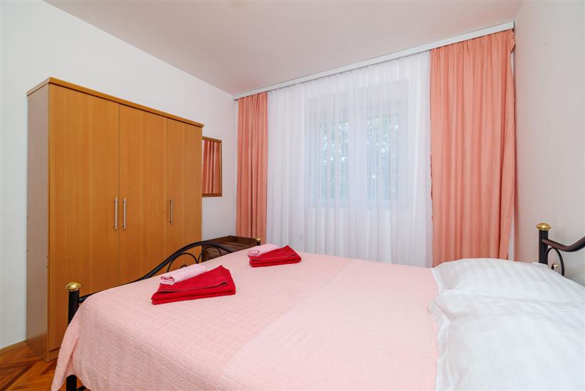 Apartment A2, for 10 persons