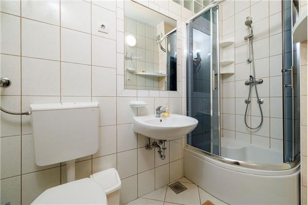 Apartment A2, for 10 persons