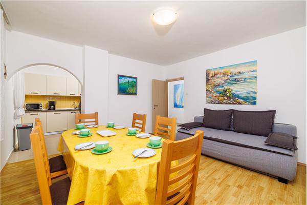 Apartment A2, for 10 persons